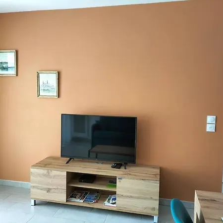 Les De Thau Apartment Sete
